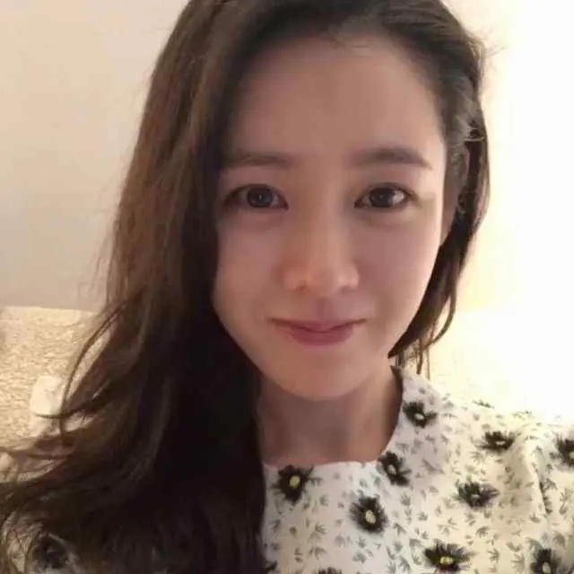 Son Ye Jin - son-ye-jin-hot-29.webp
